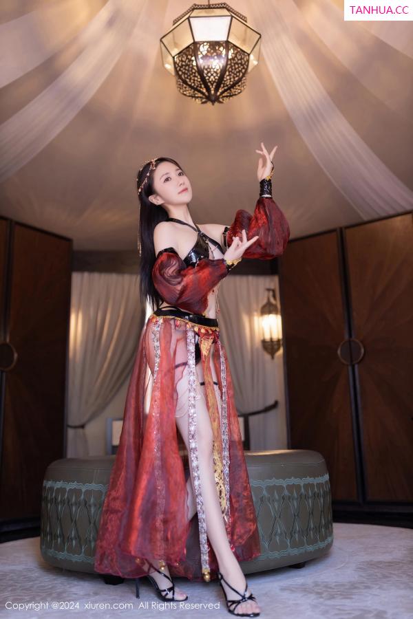 鱼子酱fish  [XiuRen]高清写真图 2024.06.28 No.8778 鱼子酱Fish 舞娘装扮第11张图片